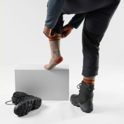 Smartwool - Mountaineer Maximum Cushion Tall Crew Socks Mountaineer Fossil