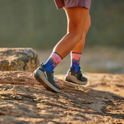 Smartwool - W Hike Mountain Sunrise Print Crew Socks Deep Navy